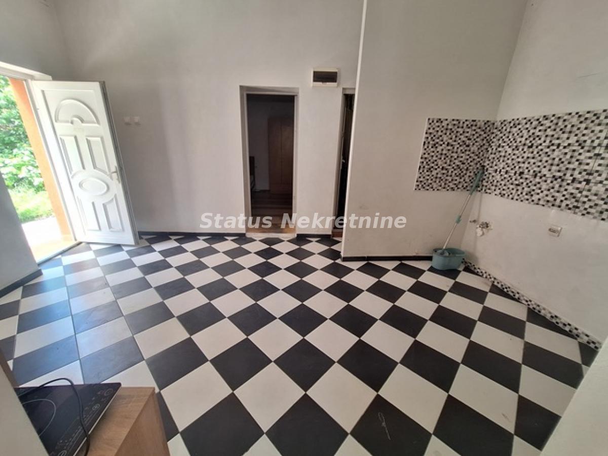 Stan Izdavanje Novi Sad  60 m2
