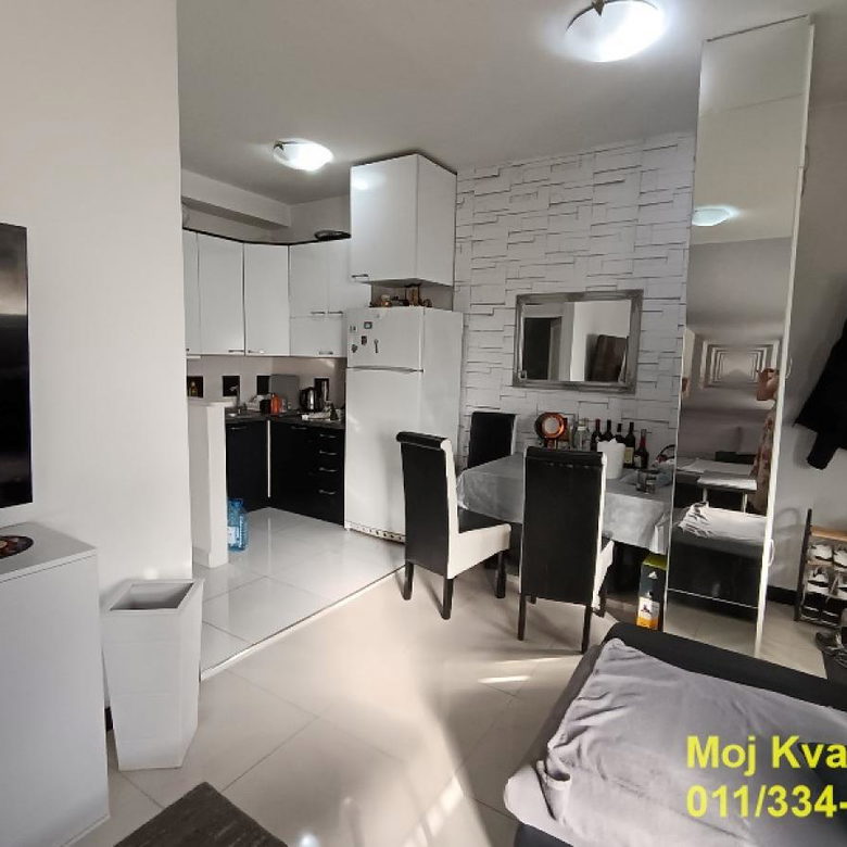 Stan Prodaja Beograd Blok 62 98 m2