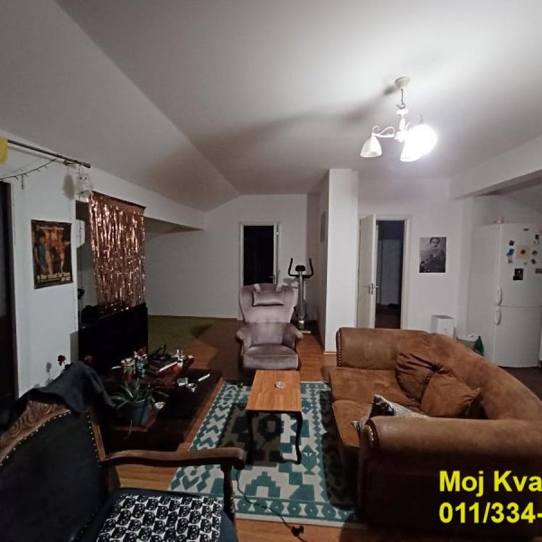 Stan Prodaja Beograd Đeram 220 m2