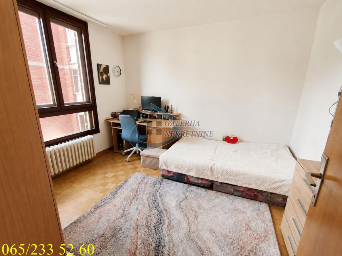 Stan Prodaja Beograd Labudovo Brdo 95 m2