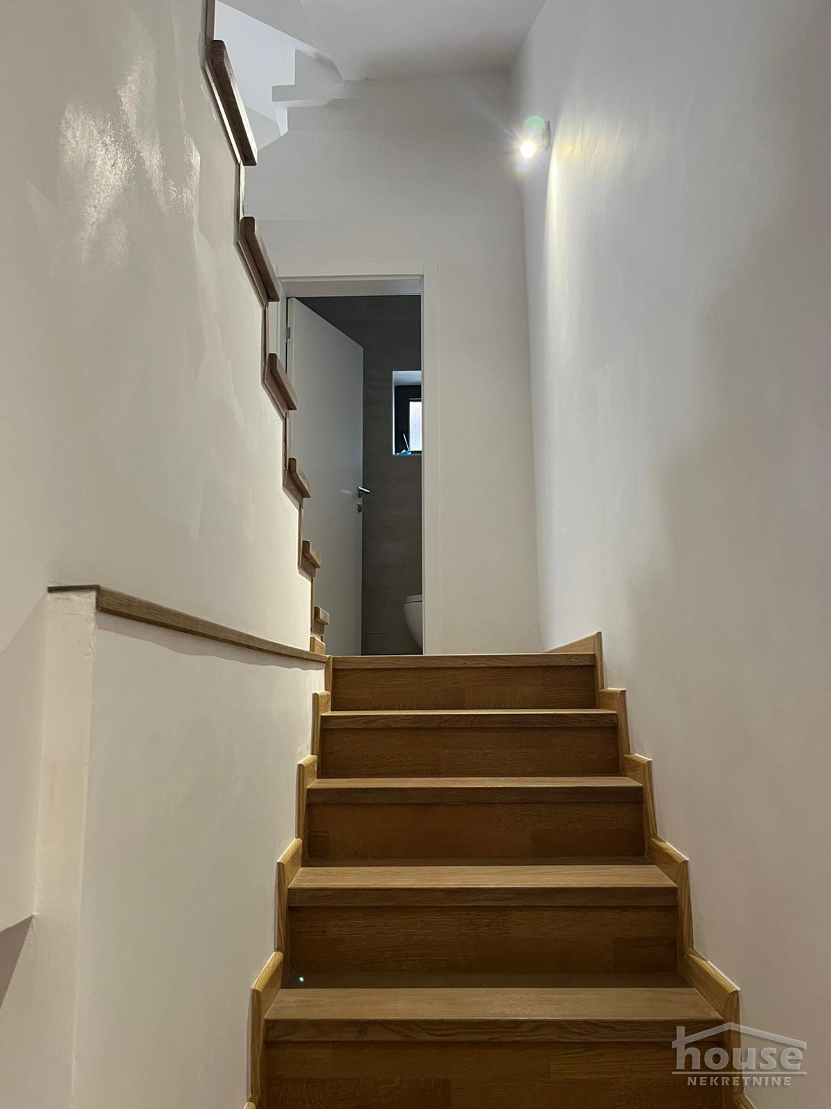 izdavanje-Cardak-9117331-e3egk Kuća za izdavanje, Čardak, Novi Sad, 247m², 1.700 €/mes