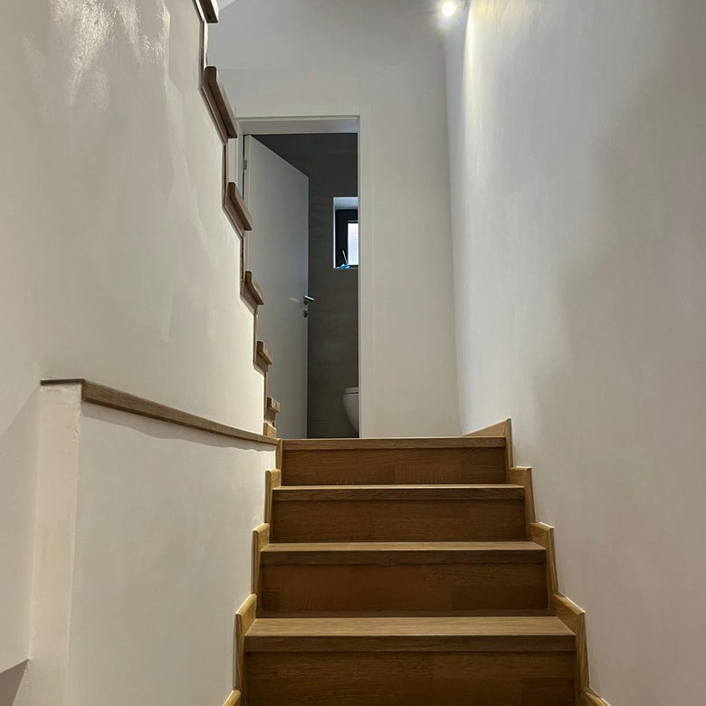 Kuća za izdavanje, Čardak, Novi Sad, 247m², 1.700 €/mes