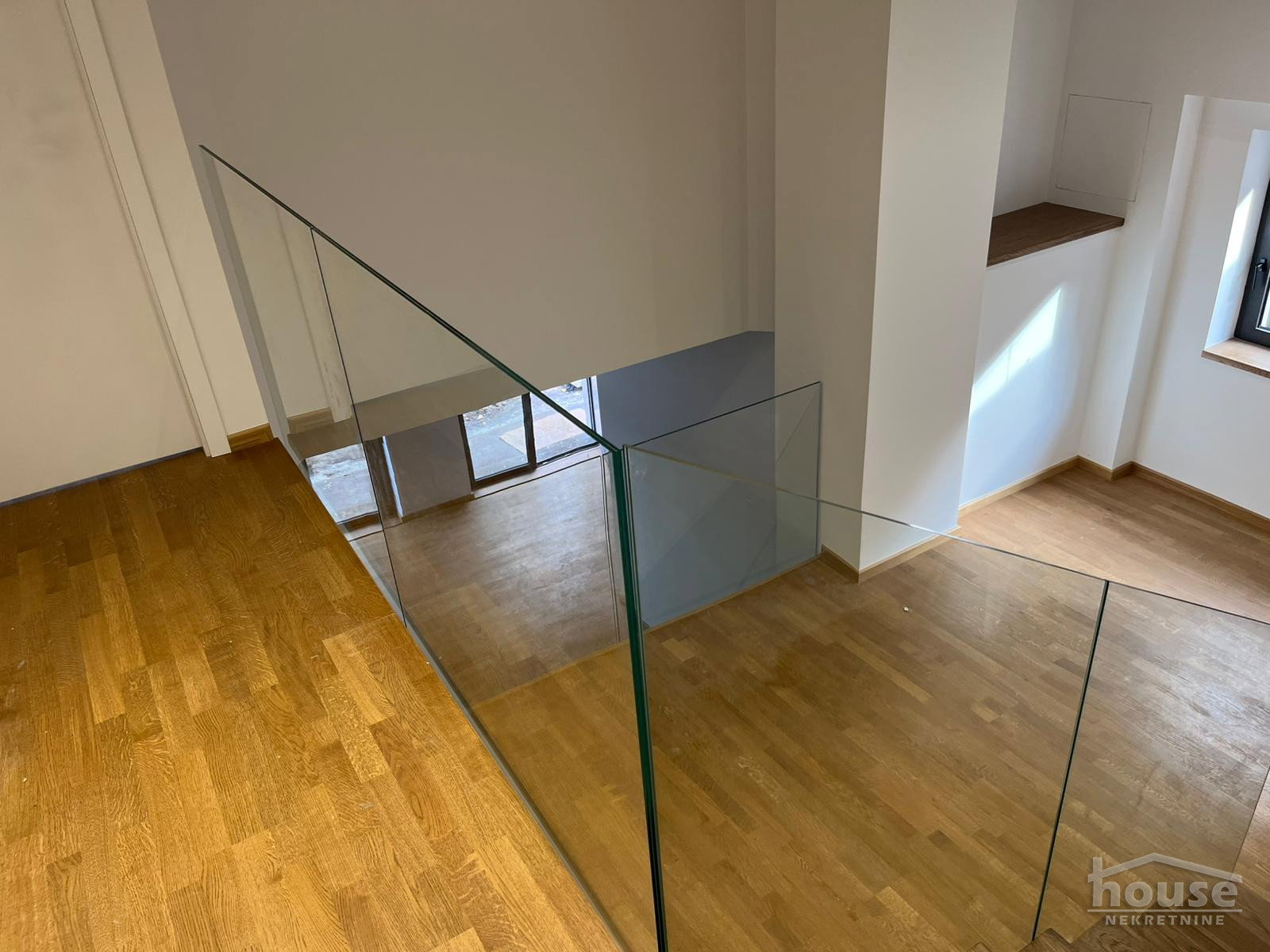izdavanje-Cardak-9117331-kalfx Kuća za izdavanje, Čardak, Novi Sad, 247m², 1.700 €/mes