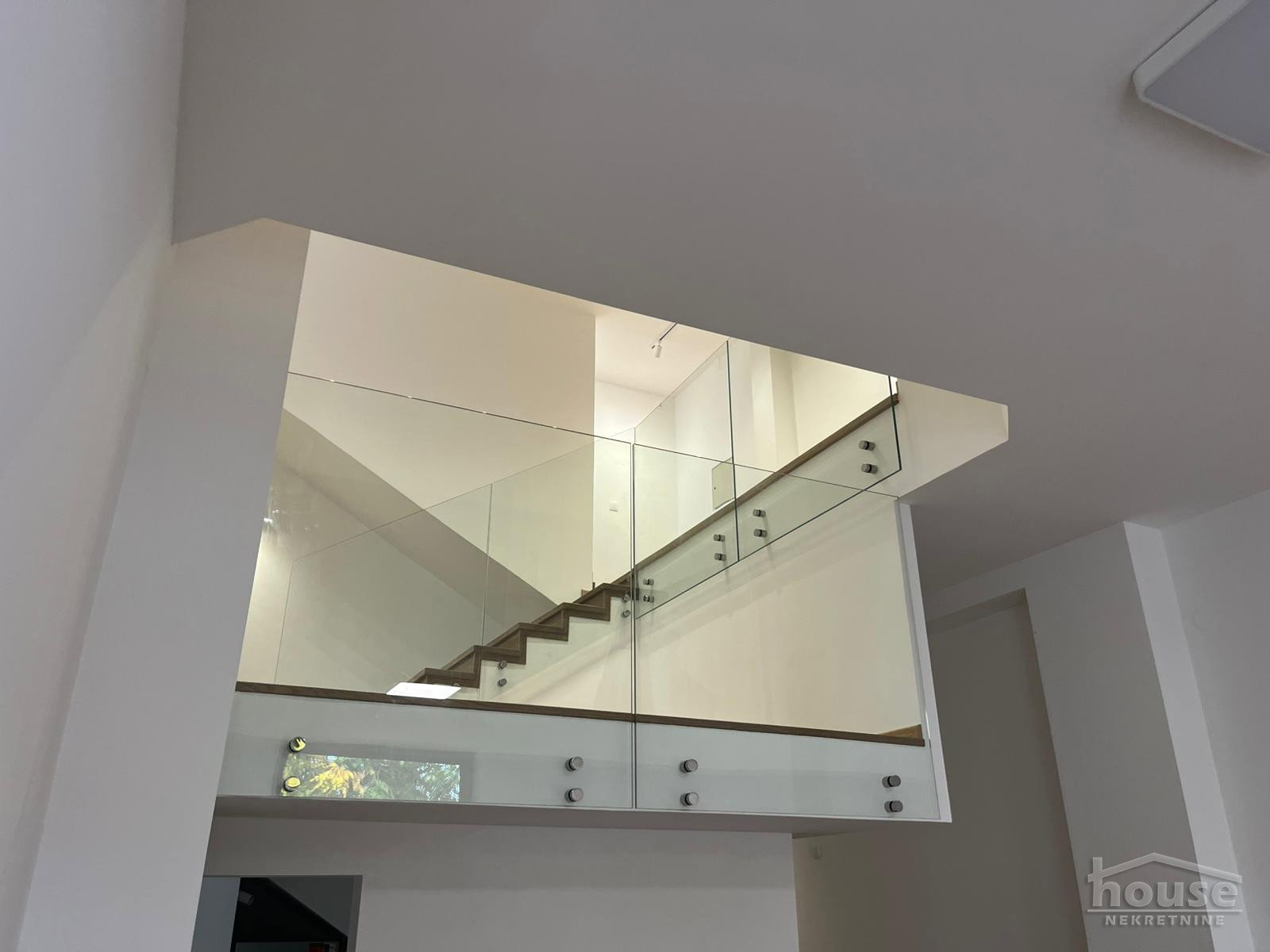 Kuća Izdavanje Novi Sad Kuća Izdavanje Novi Sad 247 m2