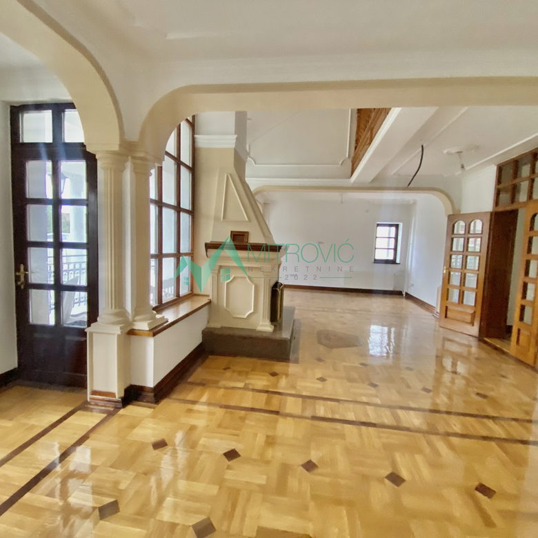 Lokal na prodaju, Adamovićevo Naselje, Novi Sad, 1000m², 8.000 €