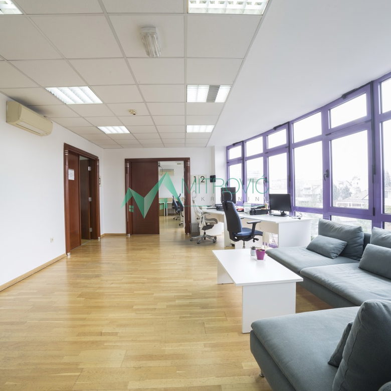 Lokal na prodaju, Bulevar Evrope, Novi Sad, 200m², 2.000 €