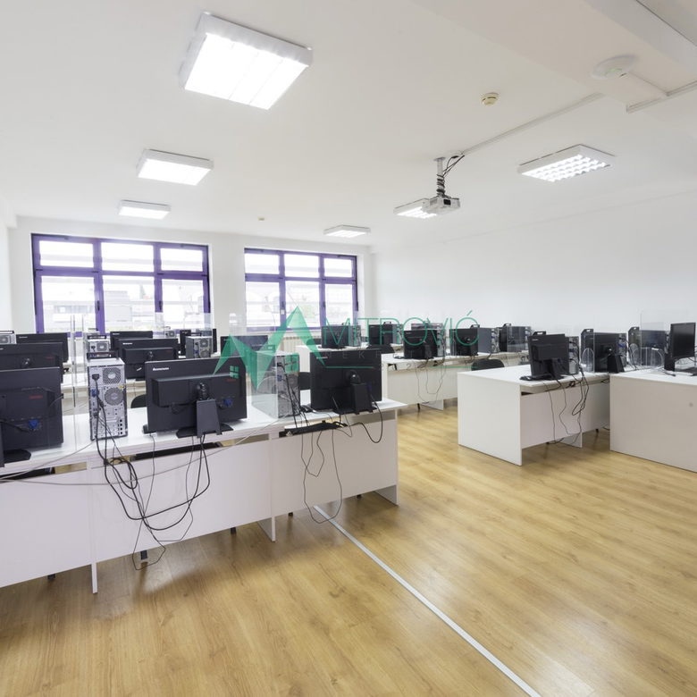 Lokal na prodaju, Bulevar Evrope, Novi Sad, 200m², 2.000 €