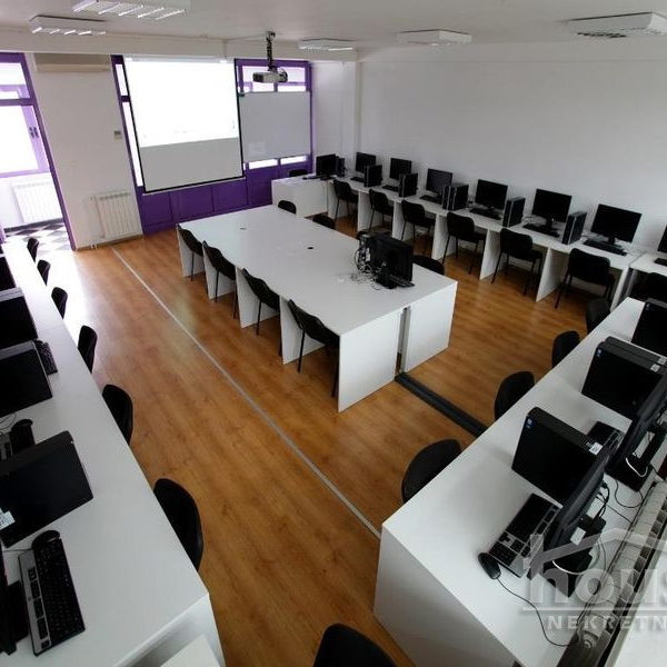 Lokal za izdavanje, Adamovićevo Naselje, Novi Sad, 500m², 5.000 €/mes