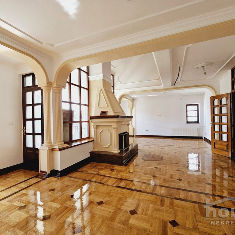 Kuća Izdavanje Novi Sad  950 m2