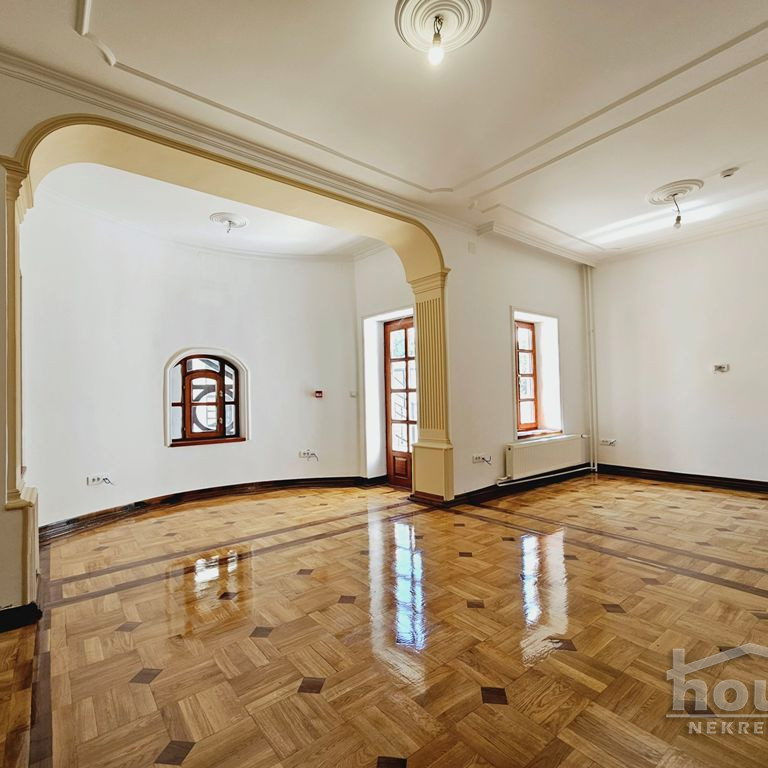 Kuća za izdavanje, Adamovićevo Naselje, Novi Sad, 950m², 7.000 €/mes