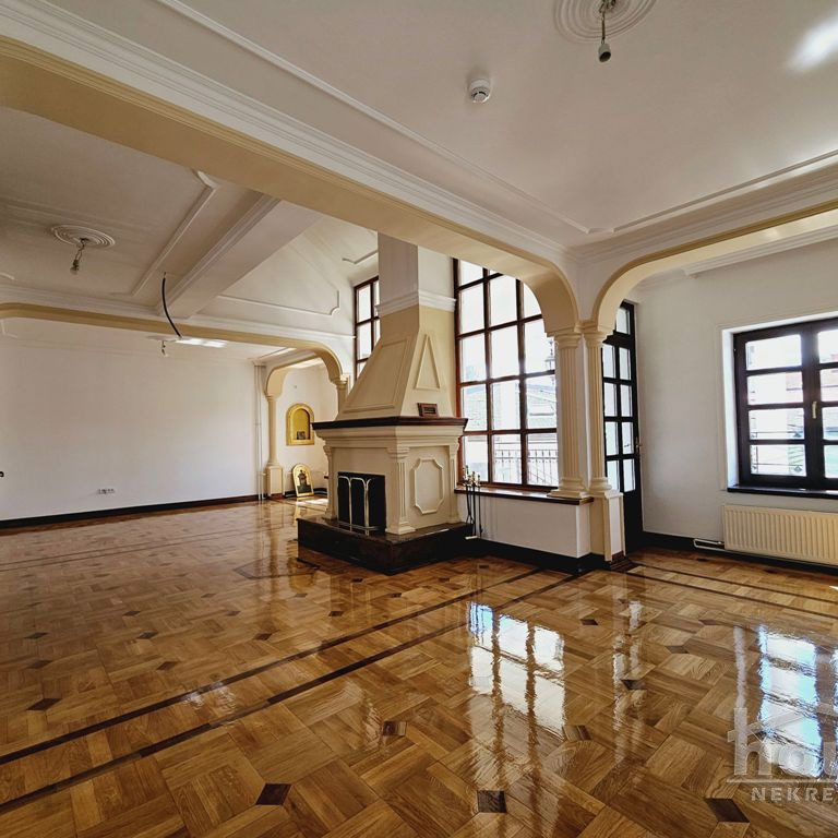 Kuća za izdavanje, Adamovićevo Naselje, Novi Sad, 950m², 7.000 €/mes