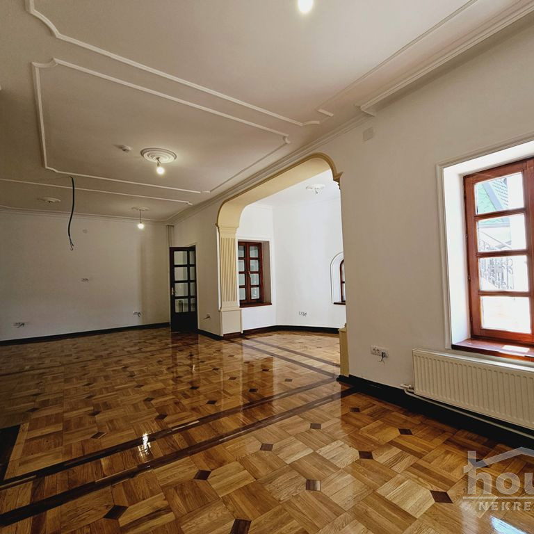 Kuća za izdavanje, Adamovićevo Naselje, Novi Sad, 950m², 7.000 €/mes