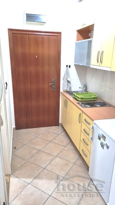 Stan Izdavanje Novi Sad  24 m2