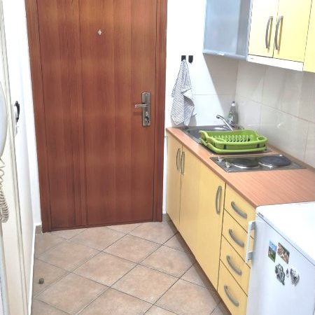 Stan Izdavanje Novi Sad  24 m2