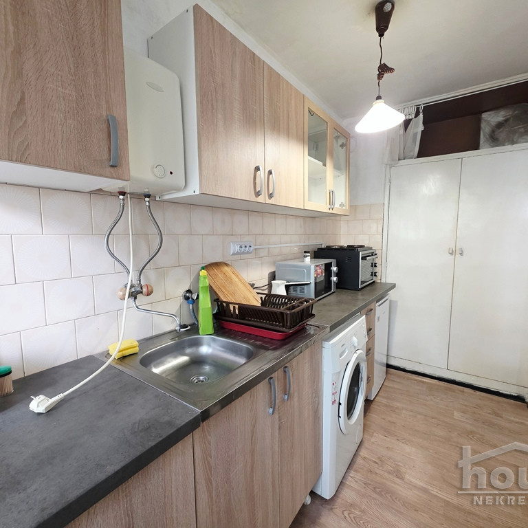 Stan Izdavanje Novi Sad  43 m2
