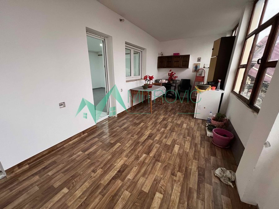 Lokal na prodaju, Adice, Novi Sad, 126m², 400 €