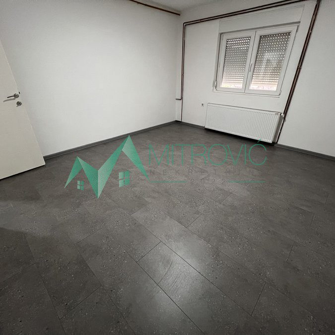 Lokal na prodaju, Adice, Novi Sad, 126m², 400 €