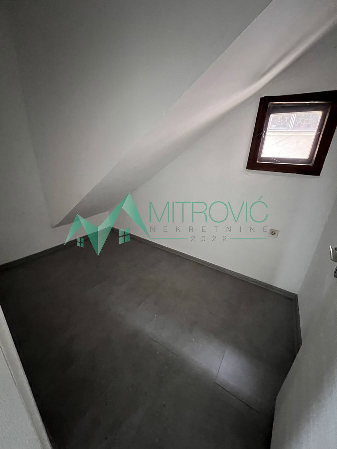 Lokal na prodaju, Adice, Novi Sad, 126m², 400 €
