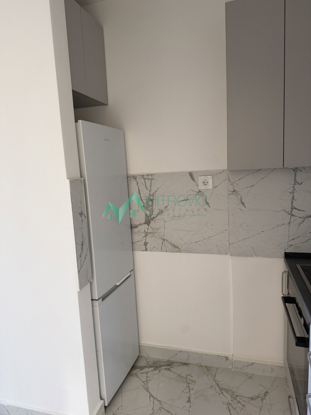 izdavanje-avijatiCarsko-naselje-9101968-oz7a9 Trosoban stan na prodaju, Avijatičarsko Naselje, Novi Sad, 63m², 450 €