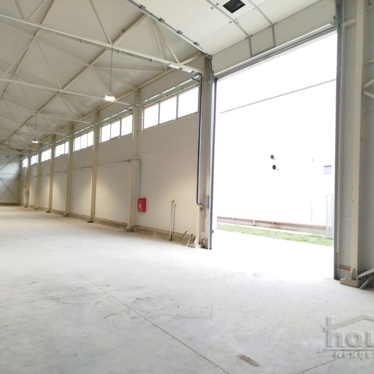 Lokal Izdavanje Novi Sad  600 m2