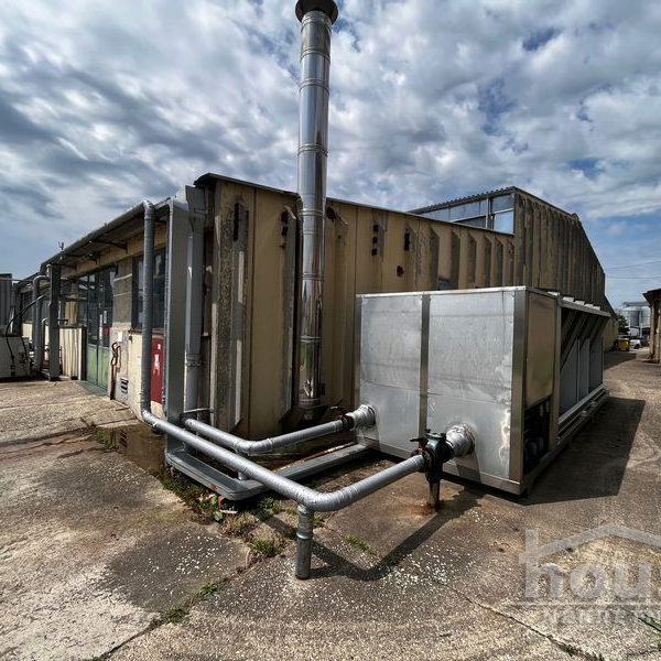 Lokal za izdavanje, Bački Petrovac, 1875m², 5.250 €/mes