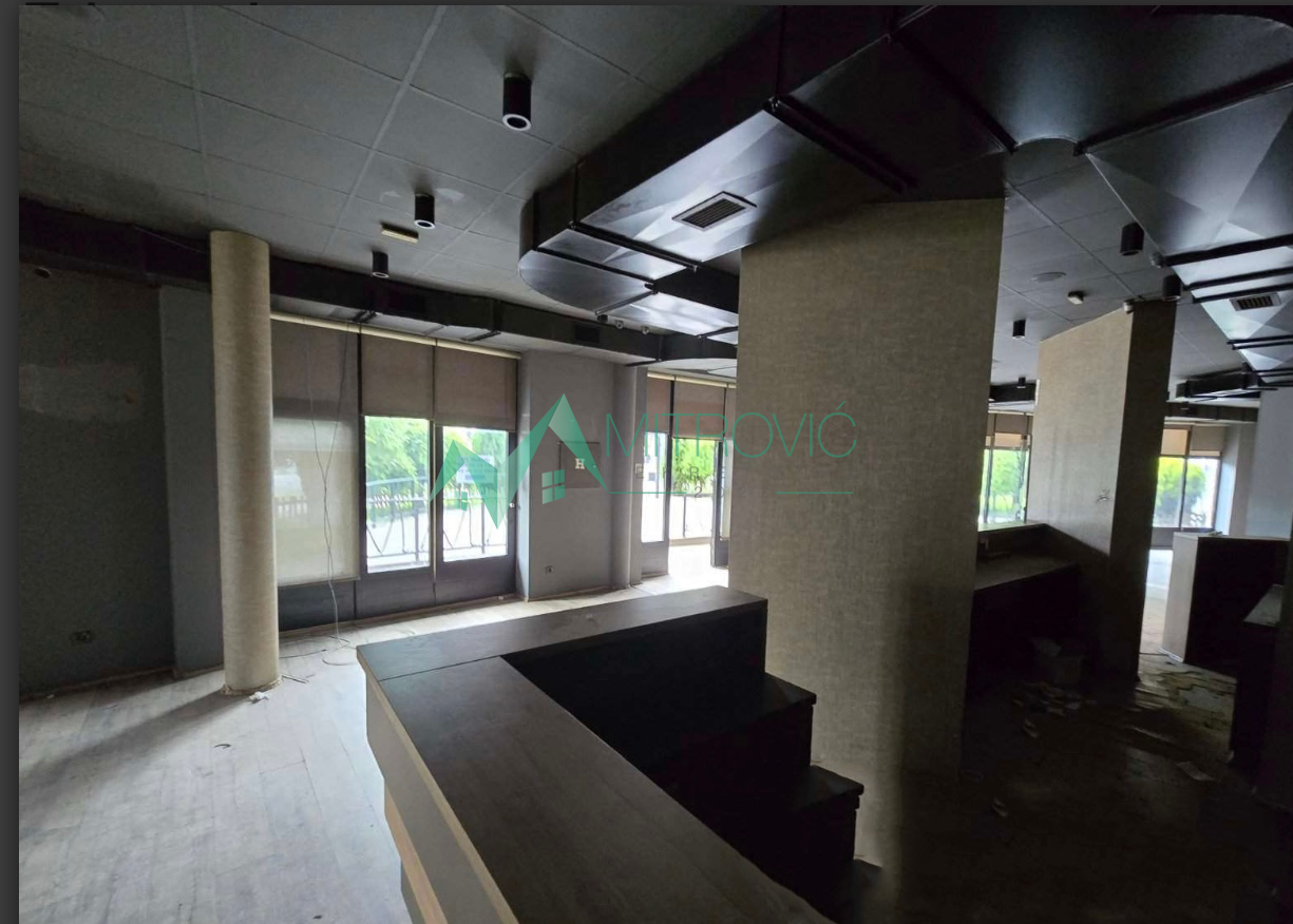 Lokal na prodaju, Banatić, Novi Sad, 246m², 2.600 €