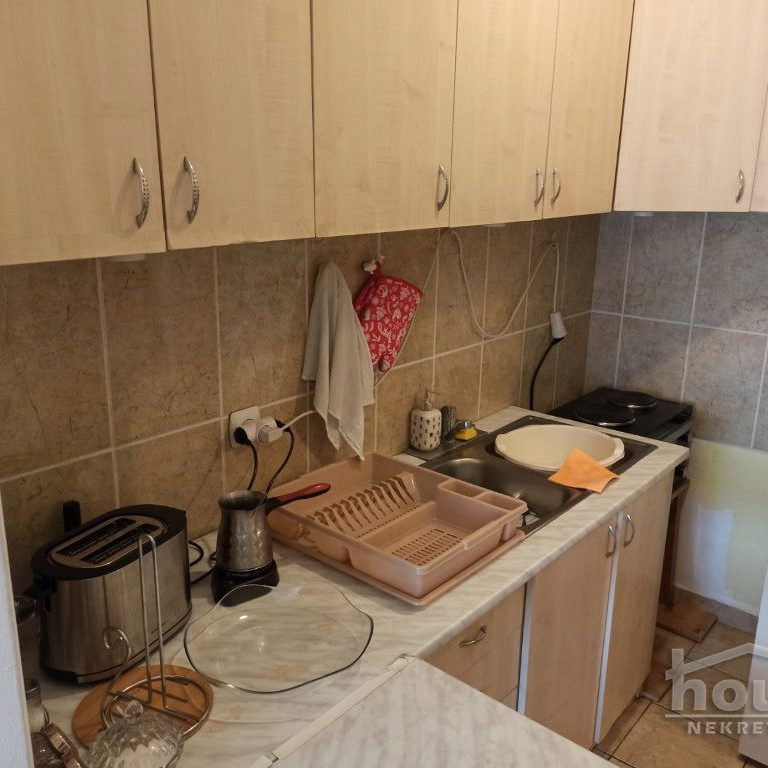 Stan Izdavanje Novi Sad  37 m2