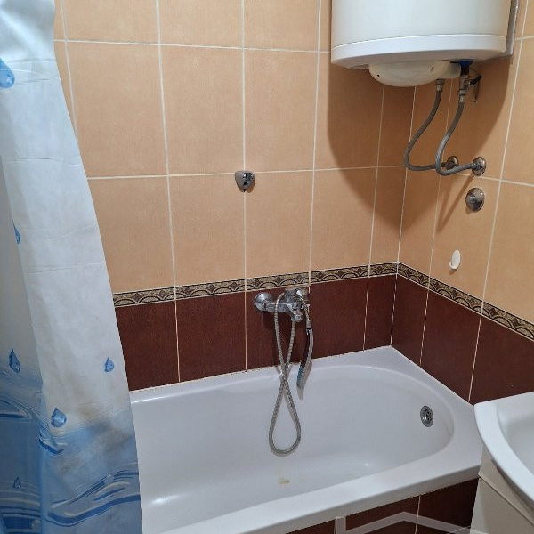 Stan Izdavanje Novi Sad  65 m2