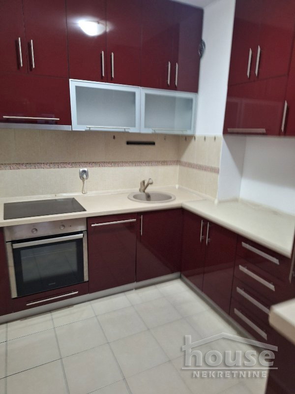 Trosoban stan za izdavanje, Bulevar Oslobođenja, Novi Sad, 65m², 500 €/mes