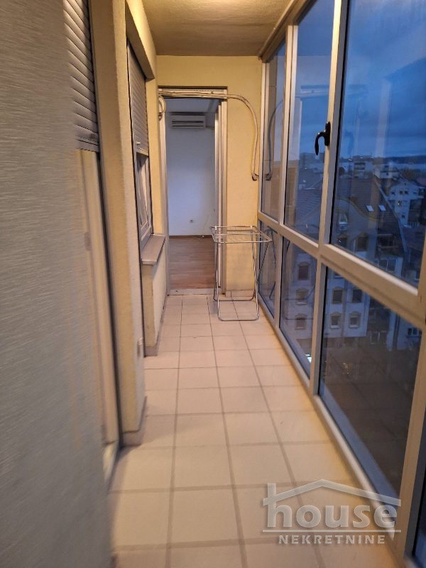 Trosoban stan za izdavanje, Bulevar Oslobođenja, Novi Sad, 65m², 500 €/mes