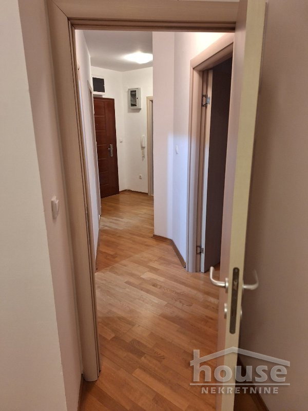 Trosoban stan za izdavanje, Bulevar Oslobođenja, Novi Sad, 65m², 500 €/mes