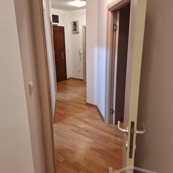Trosoban stan za izdavanje, Bulevar Oslobođenja, Novi Sad, 65m², 500 €/mes