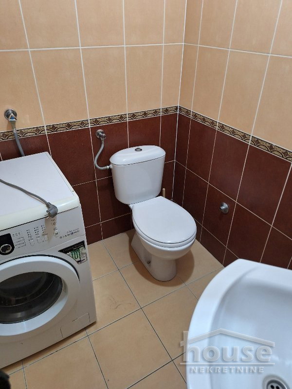 Stan Izdavanje Novi Sad  65 m2