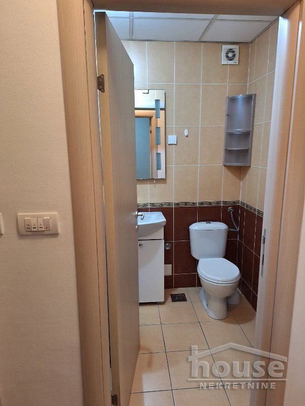 Trosoban stan za izdavanje, Bulevar Oslobođenja, Novi Sad, 65m², 500 €/mes