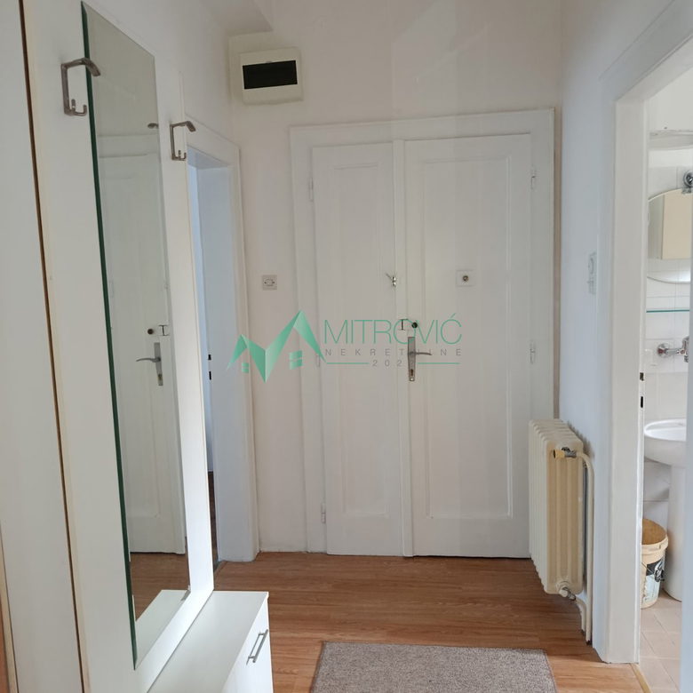 Lokal na prodaju, Bulevar Evrope, Novi Sad, 70m², 500 €