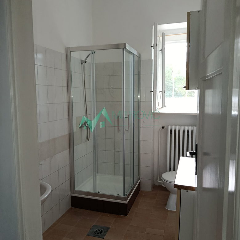 Lokal na prodaju, Bulevar Evrope, Novi Sad, 70m², 500 €