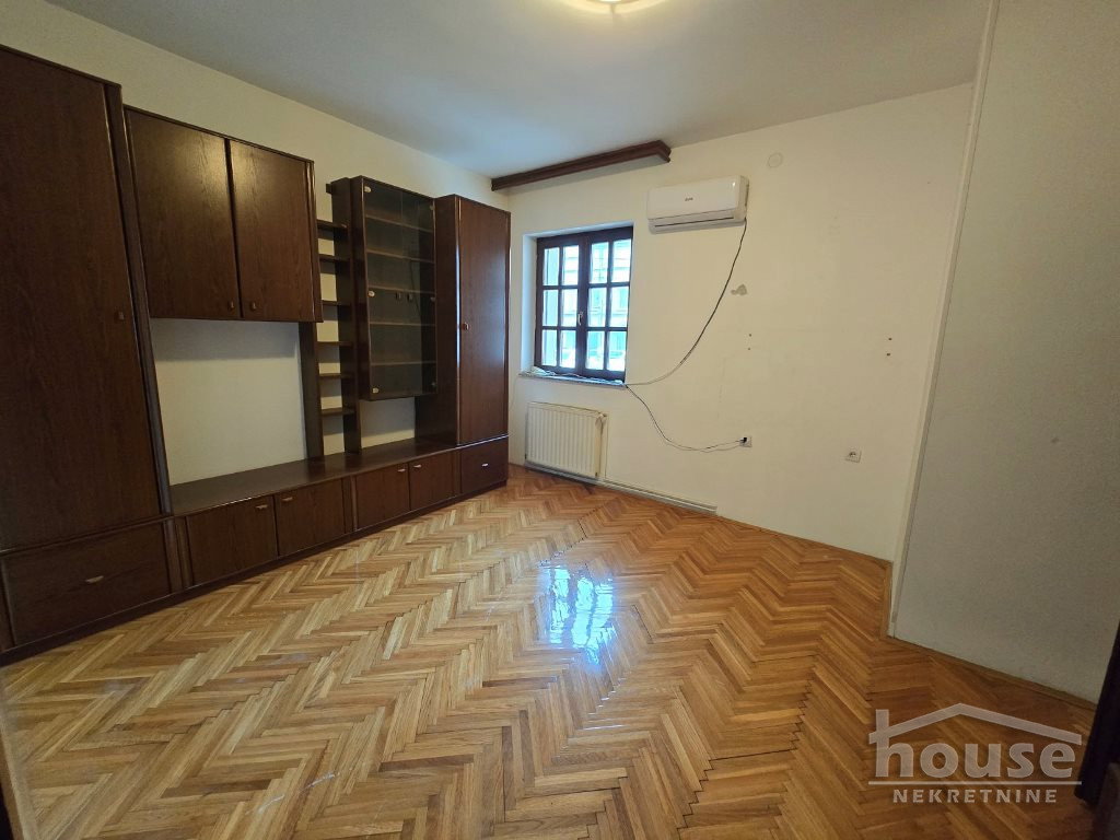 Kuća Izdavanje Novi Sad  351 m2