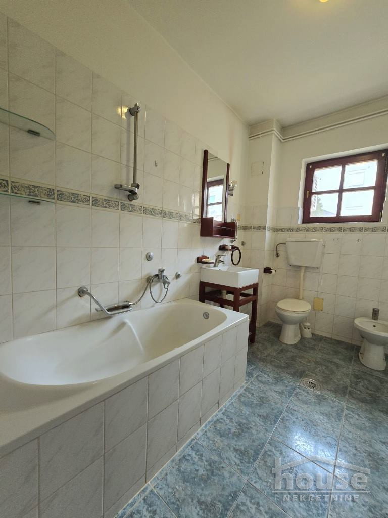 Kuća za izdavanje, Bulevar Evrope, Novi Sad, 351m², 2.700 €/mes