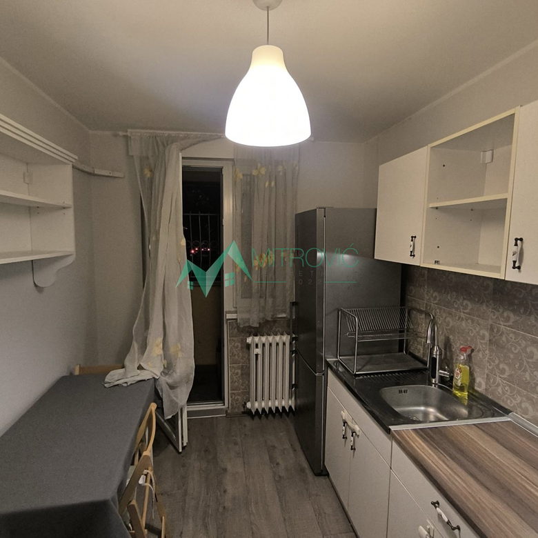 Dvosoban stan na prodaju, Bulevar Oslobođenja, Novi Sad, 48m², 450 €