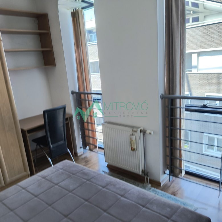 Dvosoban stan na prodaju, Bulevar Oslobođenja, Novi Sad, 46m², 450 €