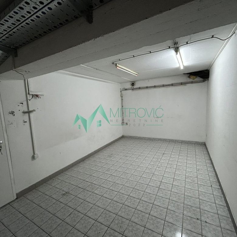 Lokal na prodaju, Bulevar Oslobođenja, Novi Sad, 395m², 4.500 €