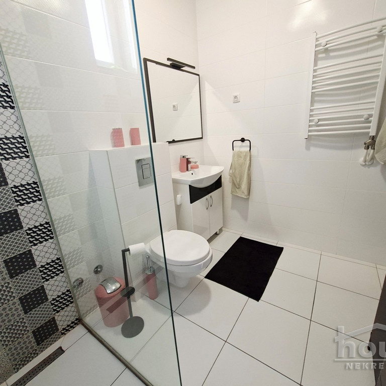 Dvoiposoban stan za izdavanje, Bulevar Patrijarha Pavla, Novi Sad, 67m², 650 €/mes