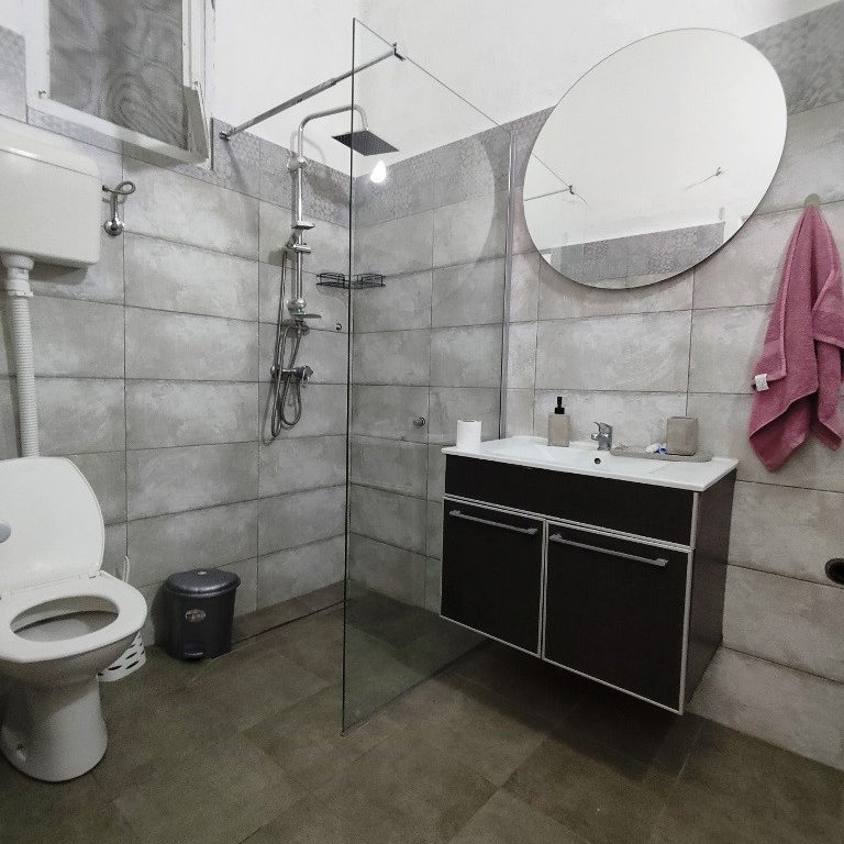Trosoban stan za izdavanje, Centar, Novi Sad, 56m², 500 €/mes