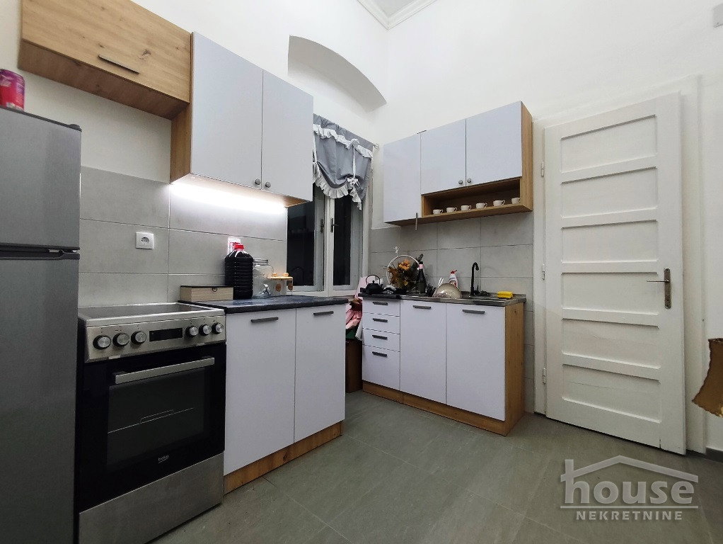 Trosoban stan za izdavanje, Centar, Novi Sad, 56m², 500 €/mes