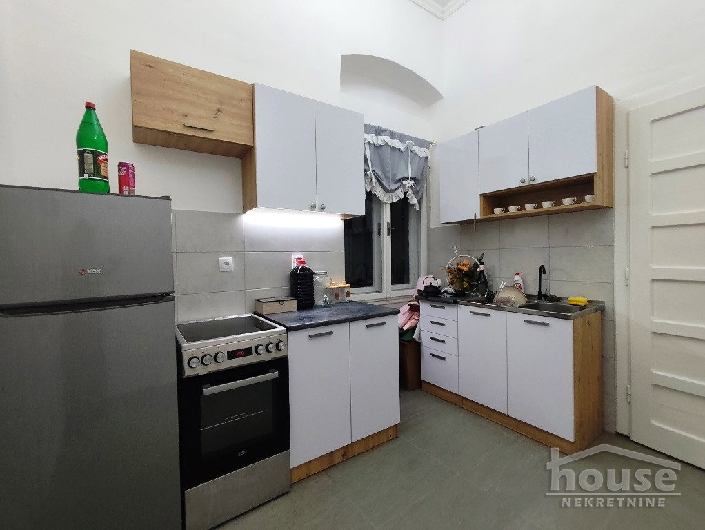 Trosoban stan za izdavanje, Centar, Novi Sad, 56m², 500 €/mes