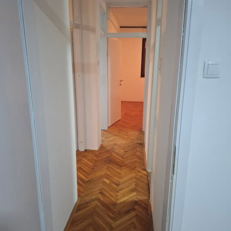 Stan Izdavanje Novi Sad  96 m2