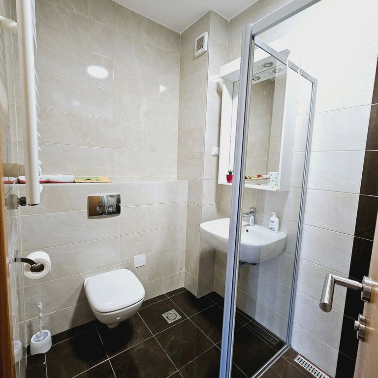 Stan Izdavanje Novi Sad  44 m2