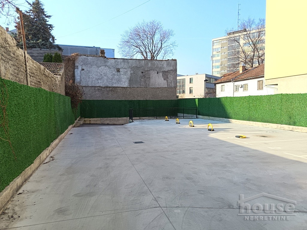 Garaža Izdavanje Novi Sad  12 m2