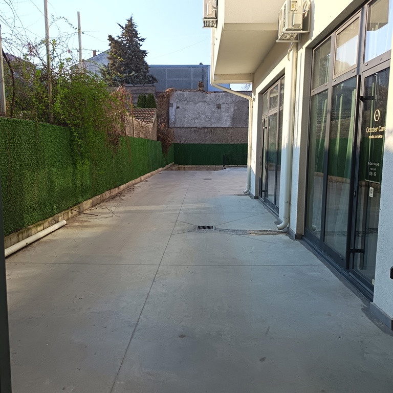Garaža Izdavanje Novi Sad  12 m2