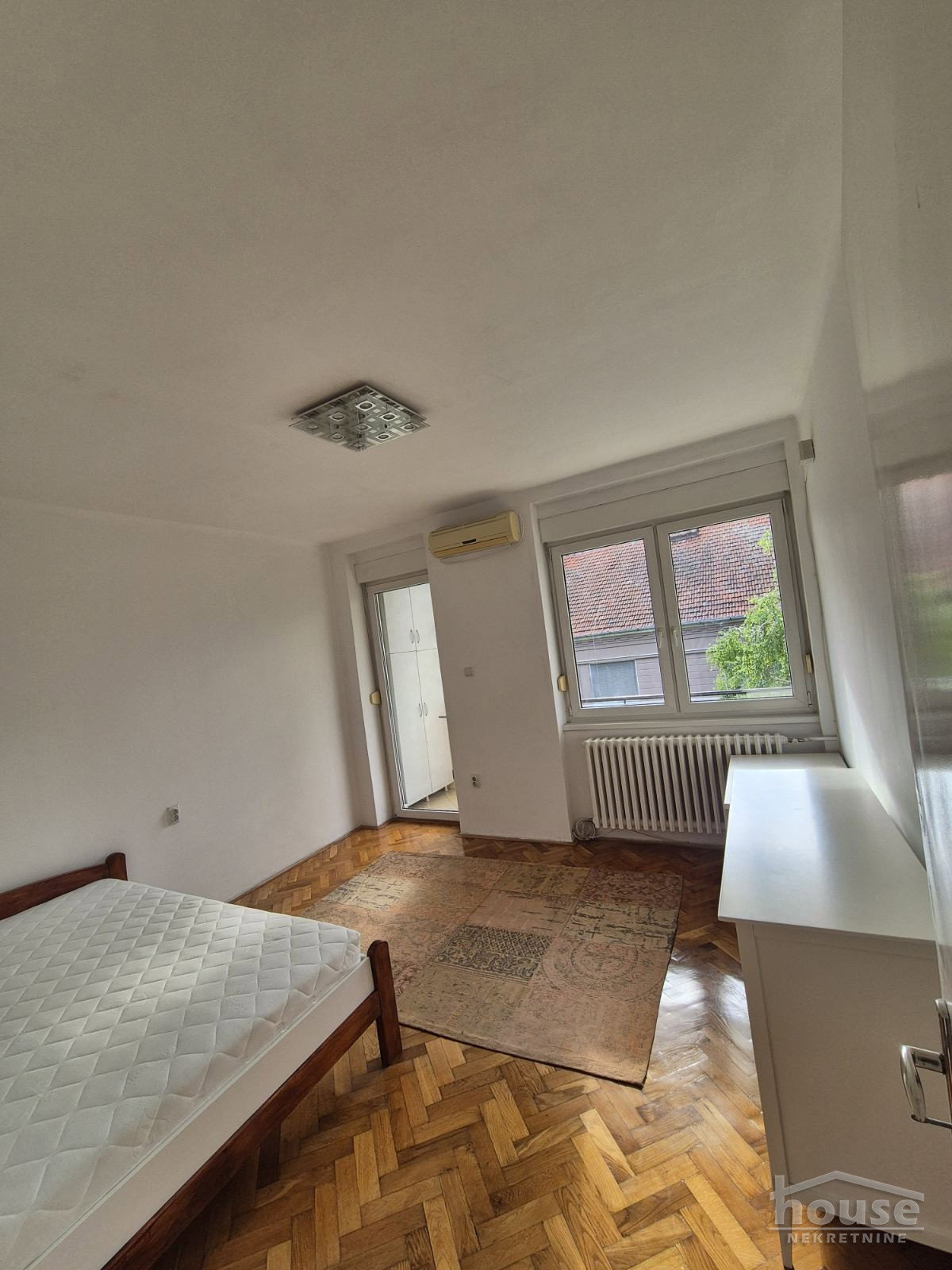 Stan Izdavanje Novi Sad  72 m2